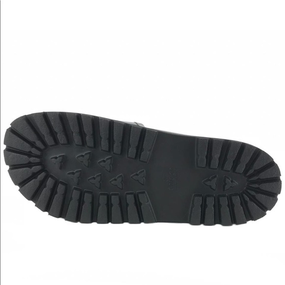Like New 100% Auth Men’s Gucci Slides - Picture 1 of 6
